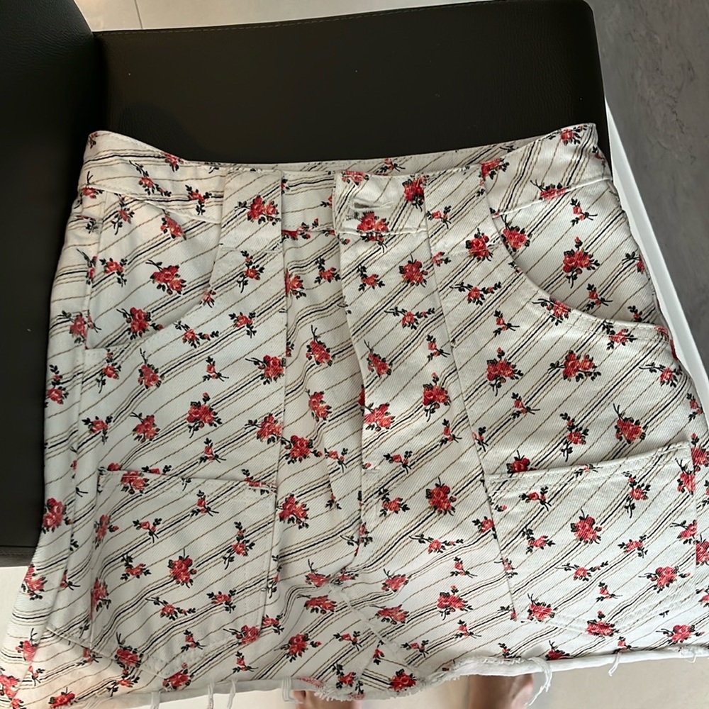 Rare Re/Done Denim flower skirt size 24